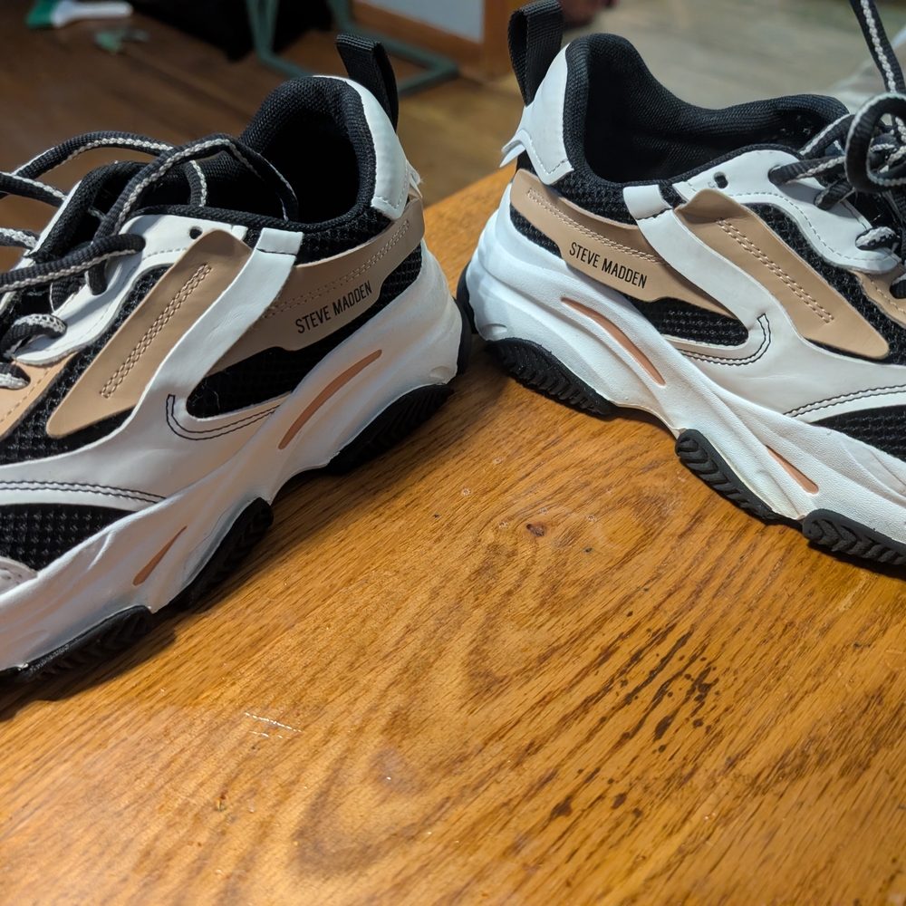 Steve Madden Men's Black, White, and Tan Sneakers